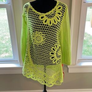 NWT Hearts of Palm Top - L